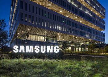 Samsung Warns of Chip Market Turmoil Amid U.S. Tariff Pressures