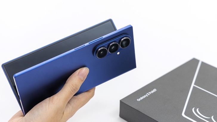 Galaxy Z Fold7: Powerful Versatility in the Thinnest, Lightest Z Fold Yet