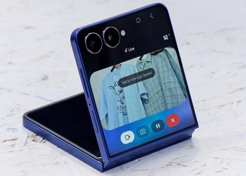 Switch Camera Controls on Galaxy Z Flip 7 for Easy Use