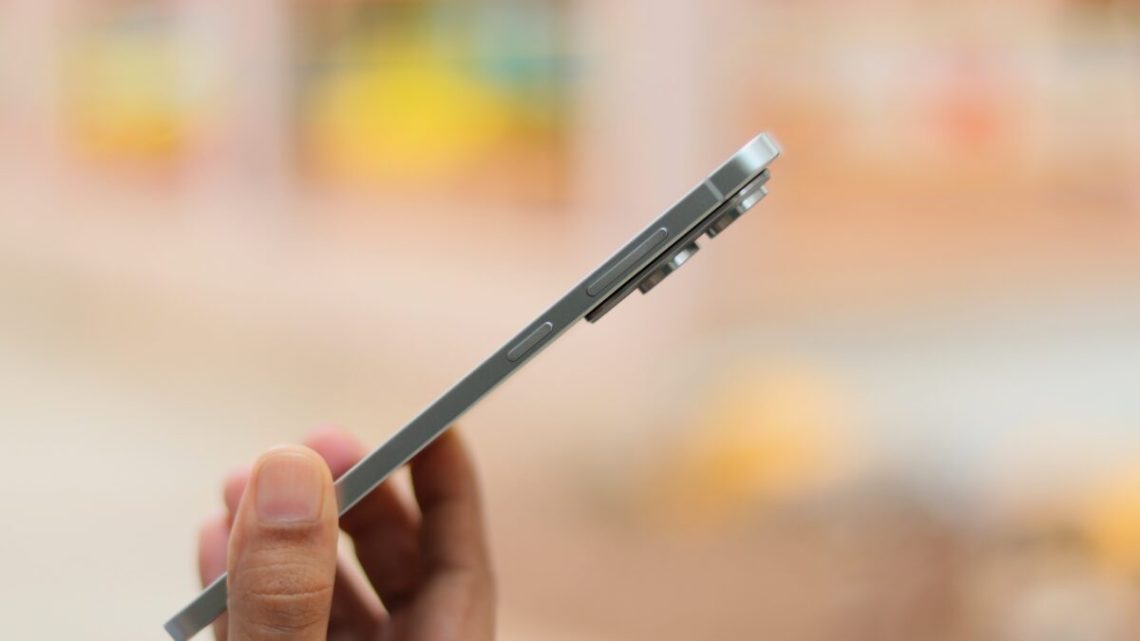 Galaxy S25 Edge: Samsung’s Thinnest Phone Failed to Inspire