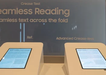 Samsung Unveils First Crease-less Foldable OLED Panel at CES 2026